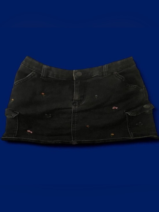 Cat & Jack Dresses & Skirts - Vintage Black denim mini skirt with adorable floral embroidery